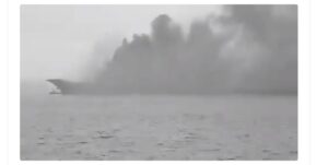 Στις φλόγες το ρωσικό αεροπλανοφόρο 'Ναύαρχος Κουζνέτσοφ' (BINTEO)