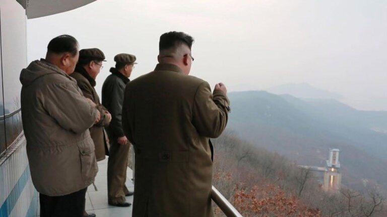 Β.Κορέα: "Πολύ σημαντική δοκιμή" διεξήχθη με επιτυχία στη βάση Σόχε