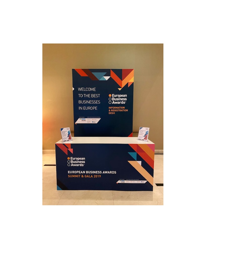 The Cyprus Business School στην Βαρσοβία για να παραλάβει το βραβείο του