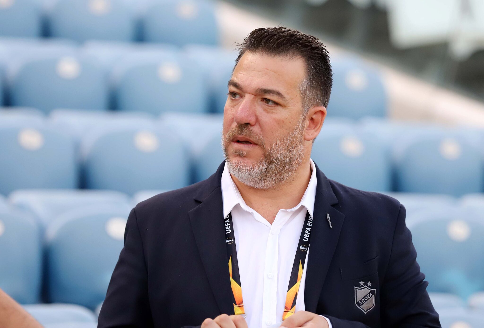 Πετεβίνος: «Πως μπορείς κ. Υπουργέ να πείσεις τον κόσμο να βγάλει κάρτα;»