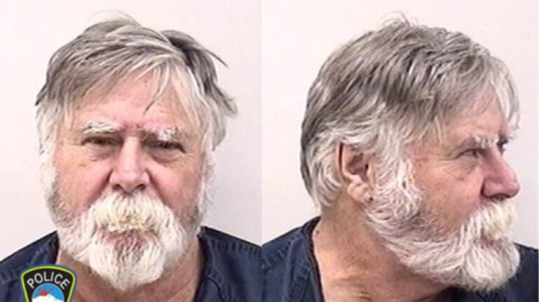 Λήστεψε τράπεζα και σκόρπισε τα χρήματα φωνάζοντας "Καλά Χριστούγεννα"