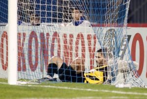 «Κόλλησε» στη Λαμία η ΑΕΚ