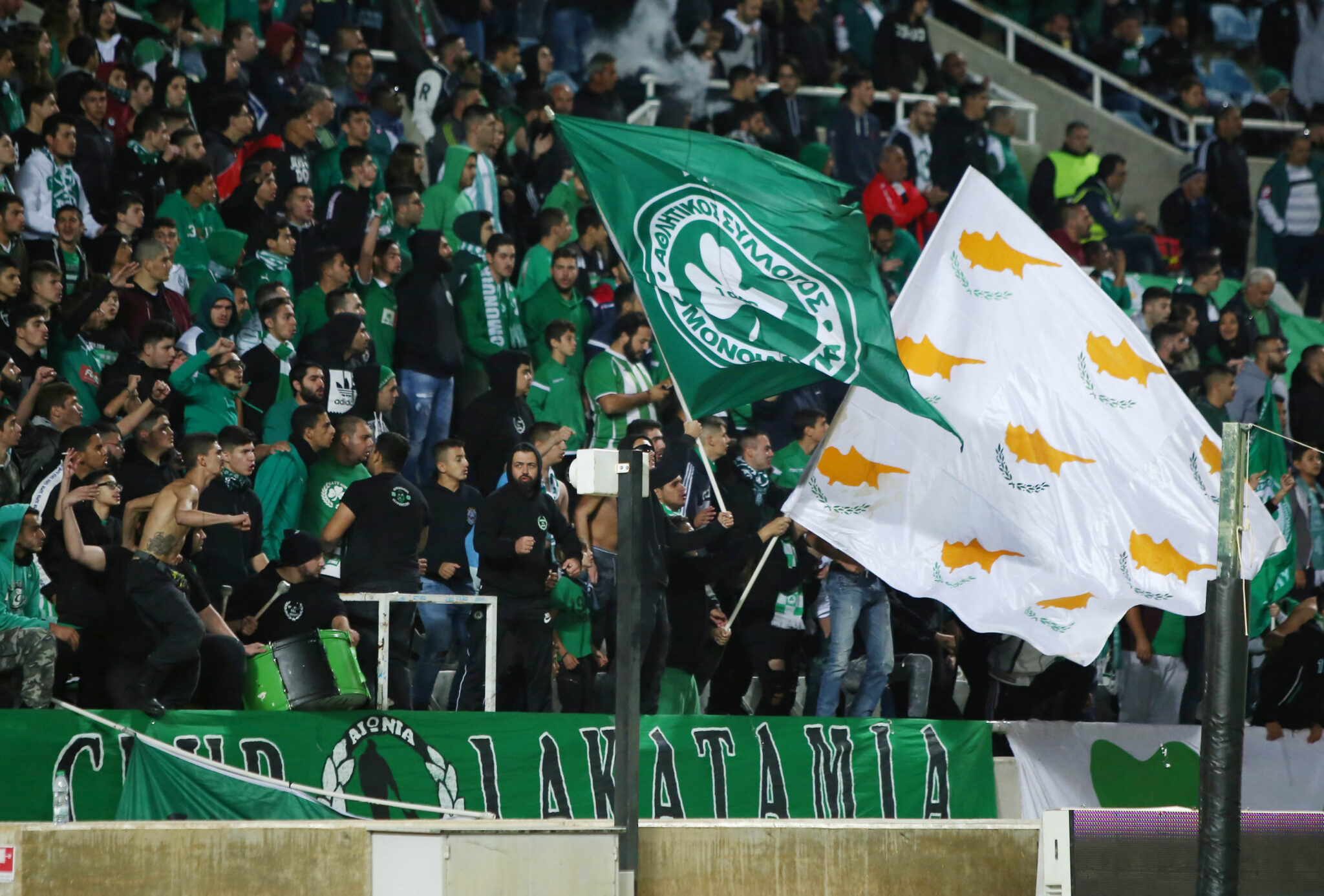 Πήρε θέση η Ομόνοια για τις συλλήψεις των οπαδών της θέτοντας ερωτήματα