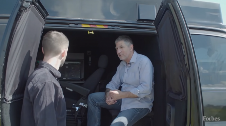 Αρχηγός για Dillian: Κάθε πολίτης δικαιούται να χρησιμοποιεί όποια γλώσσα θέλει