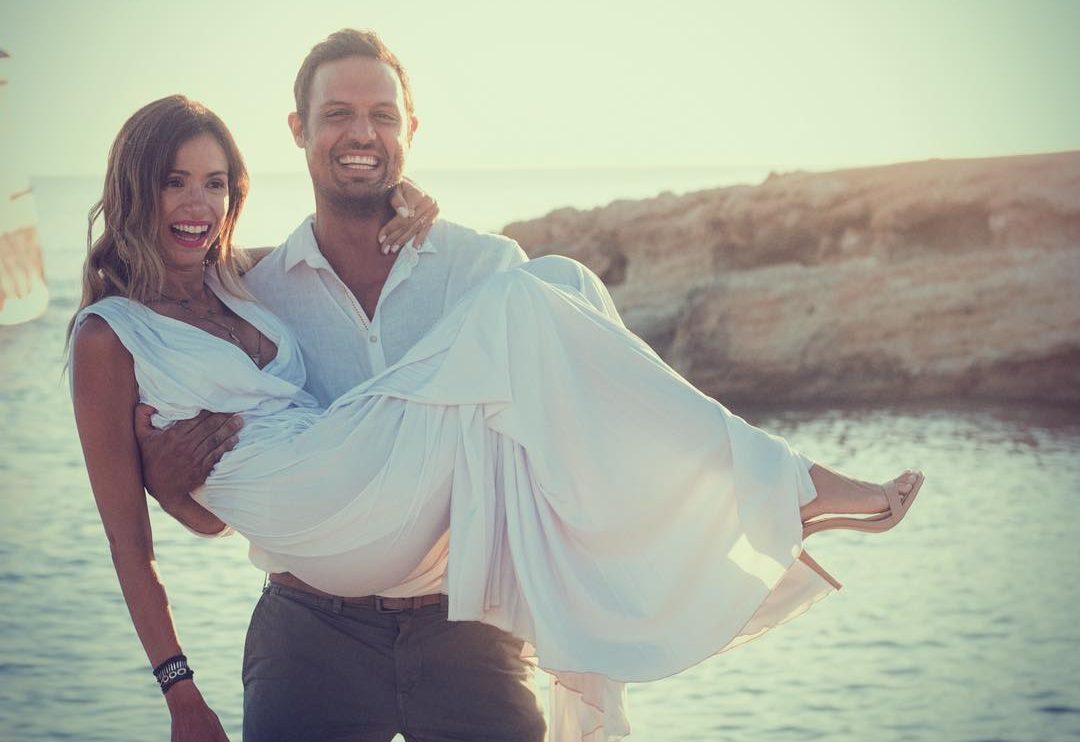 Η πιο γλυκιά στιγμή! Ο Σάββας Πούμπουρας αγκαλιά με τη νεογέννητη κόρη του(ΦΩΤΟ)