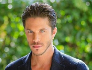 Τα "βρόντηξε" και έφυγε από το κέντρο που εμφανιζόταν ο…Νίκος Οικονομόπουλος