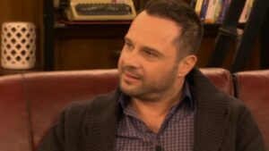 Μέμος Μπεγνής:"Mε κυνηγάνε χρέη ακόμα μέχρι σήμερα και…υποφέρω"