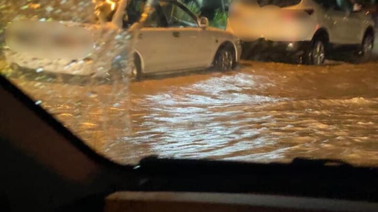 Χάος και καταστροφές από τις πλημμύρες στη Λεμεσό (ΒΙΝΤΕΟ)