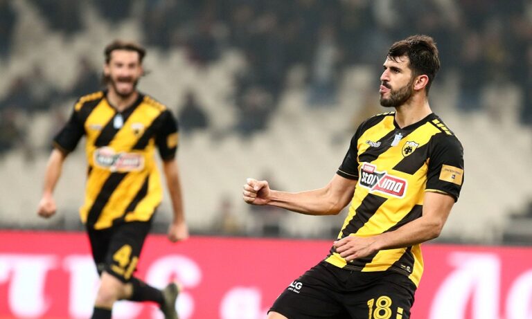 Μένει και δηλώνει αφοσιωμένος ο Ολιβέιρα, απομακρύνεται ο Αραούχο