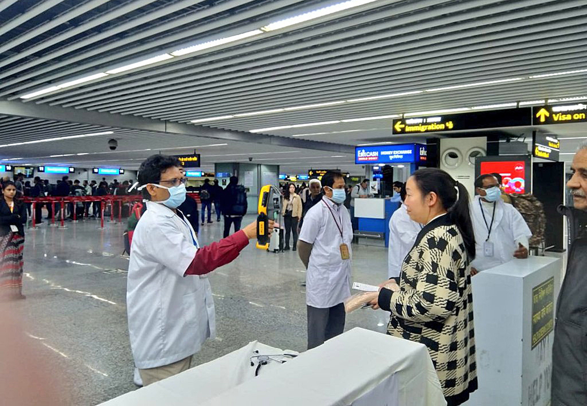 Χαμηλός ο κίνδυνος εισαγωγής του κοροναϊού στην Κύπρο λέει το Υπουργείο Υγείας