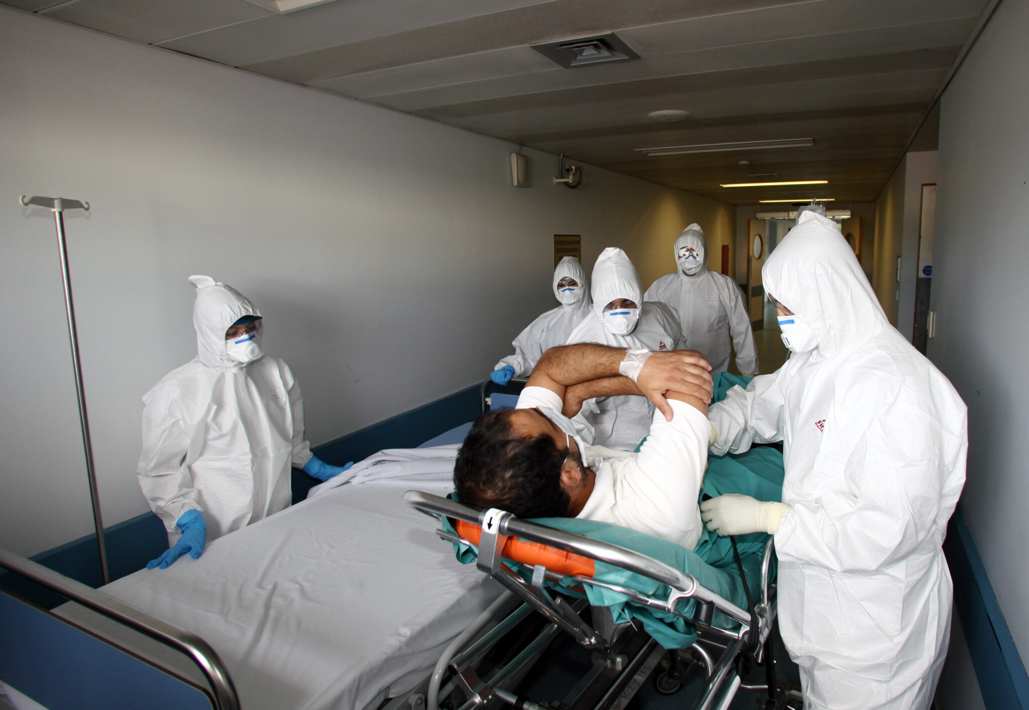 Στην απομόνωση οι ασθενείς που διαγιγνώσκονται με τον κοροναϊό (ΒΙΝΤΕΟ)