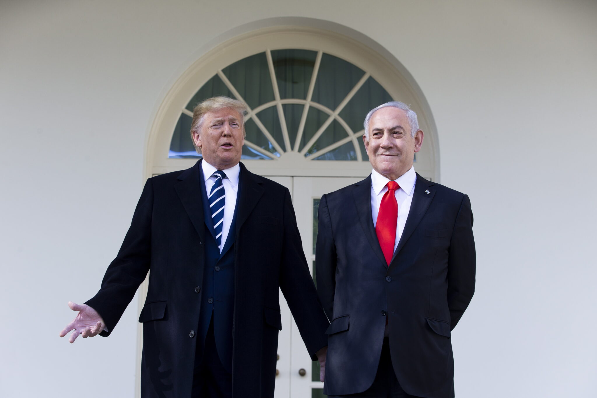 Νετανιάχου και Γκαντζ είδαν τον Τραμπ και χαιρέτισαν το "σχέδιο του αιώνα"