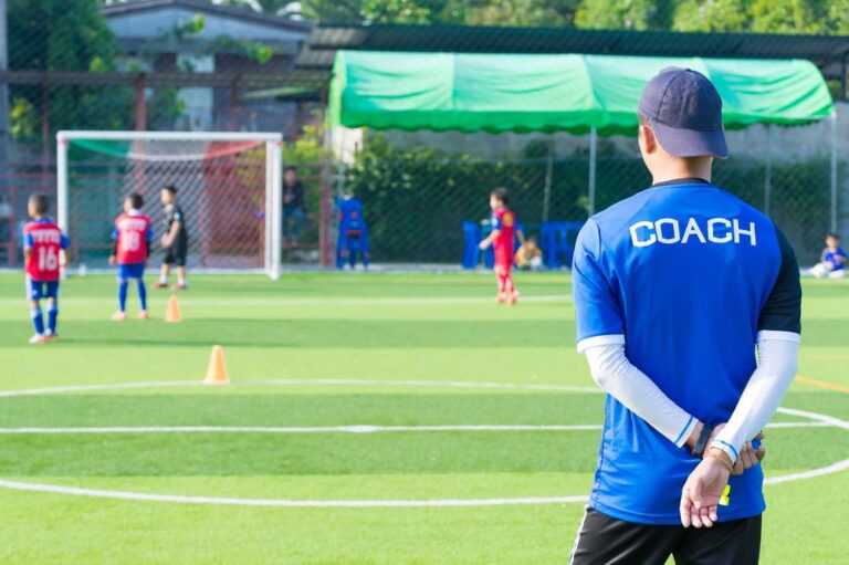 «Να καταγγέλλετε ύποπτες δραστηριότητες»