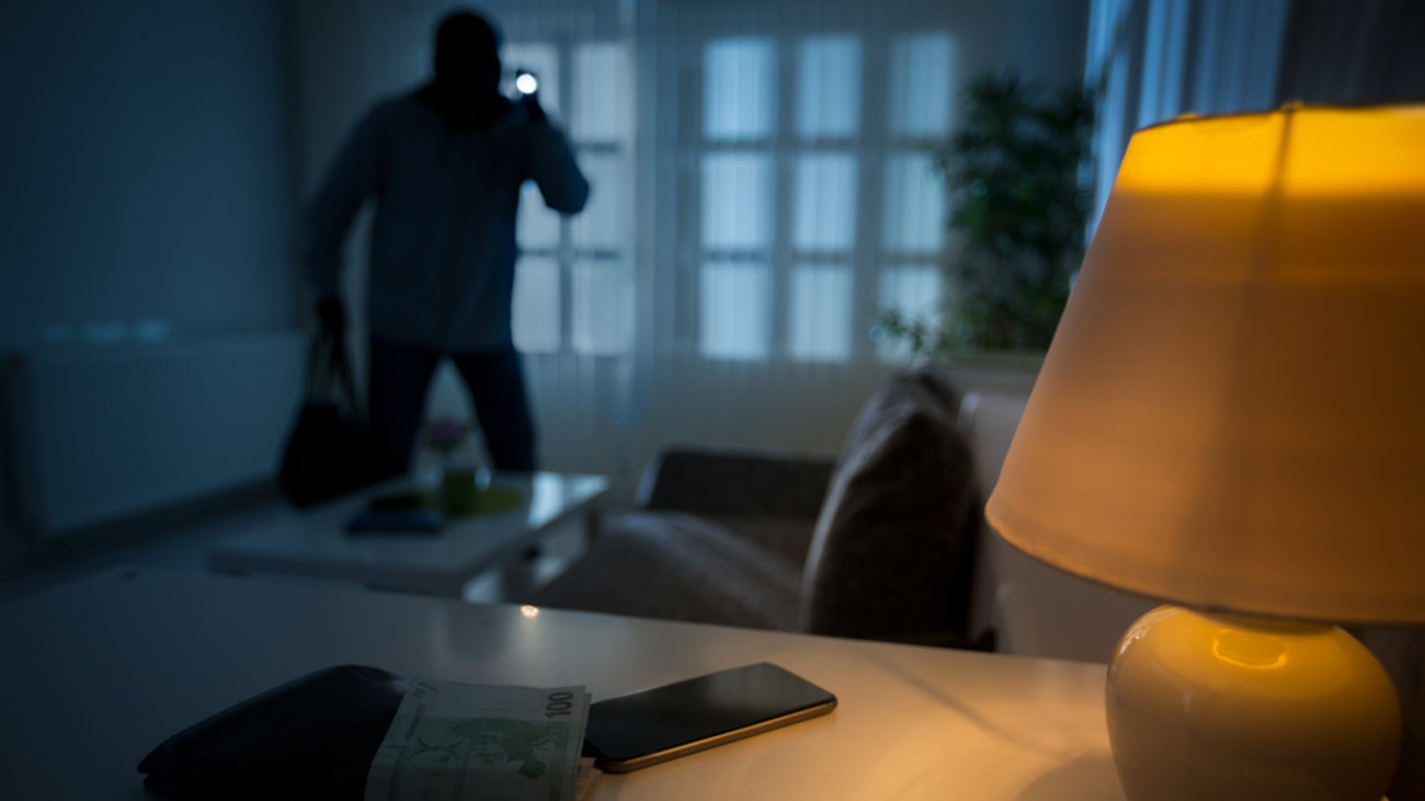 Σύλληψη 34χρονου στην Πάφο για διάρρηξη κατοικίας και κλοπή