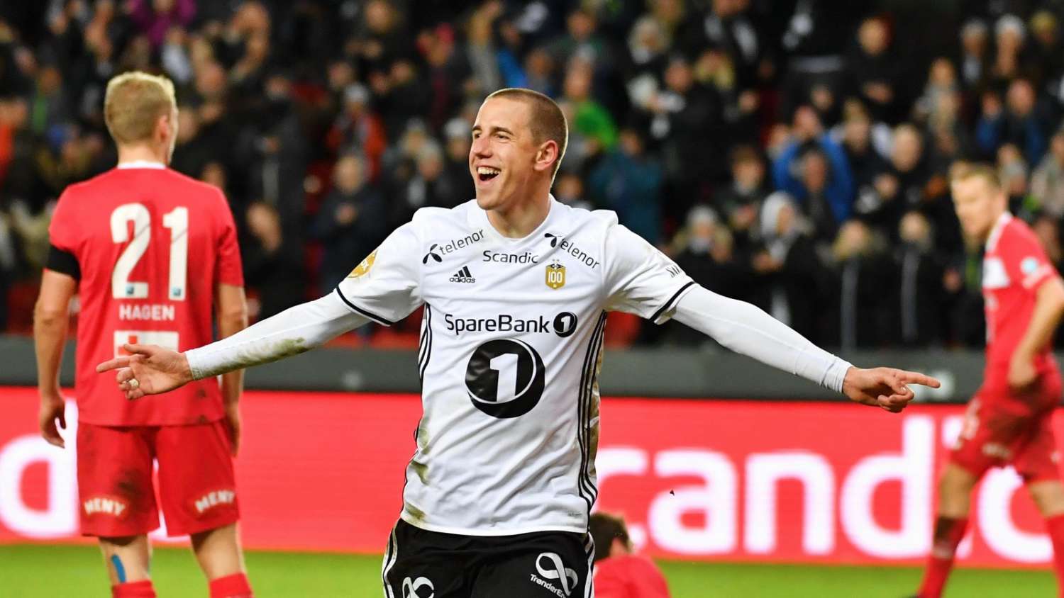 Προβάρει τα… γαλαζοκίτρινα ο Γιέβτοβιτς