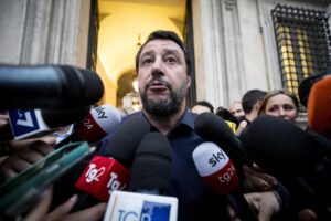 O λόγος που το Facebook «κατέβασε» βίντεο του Σαλβίνι