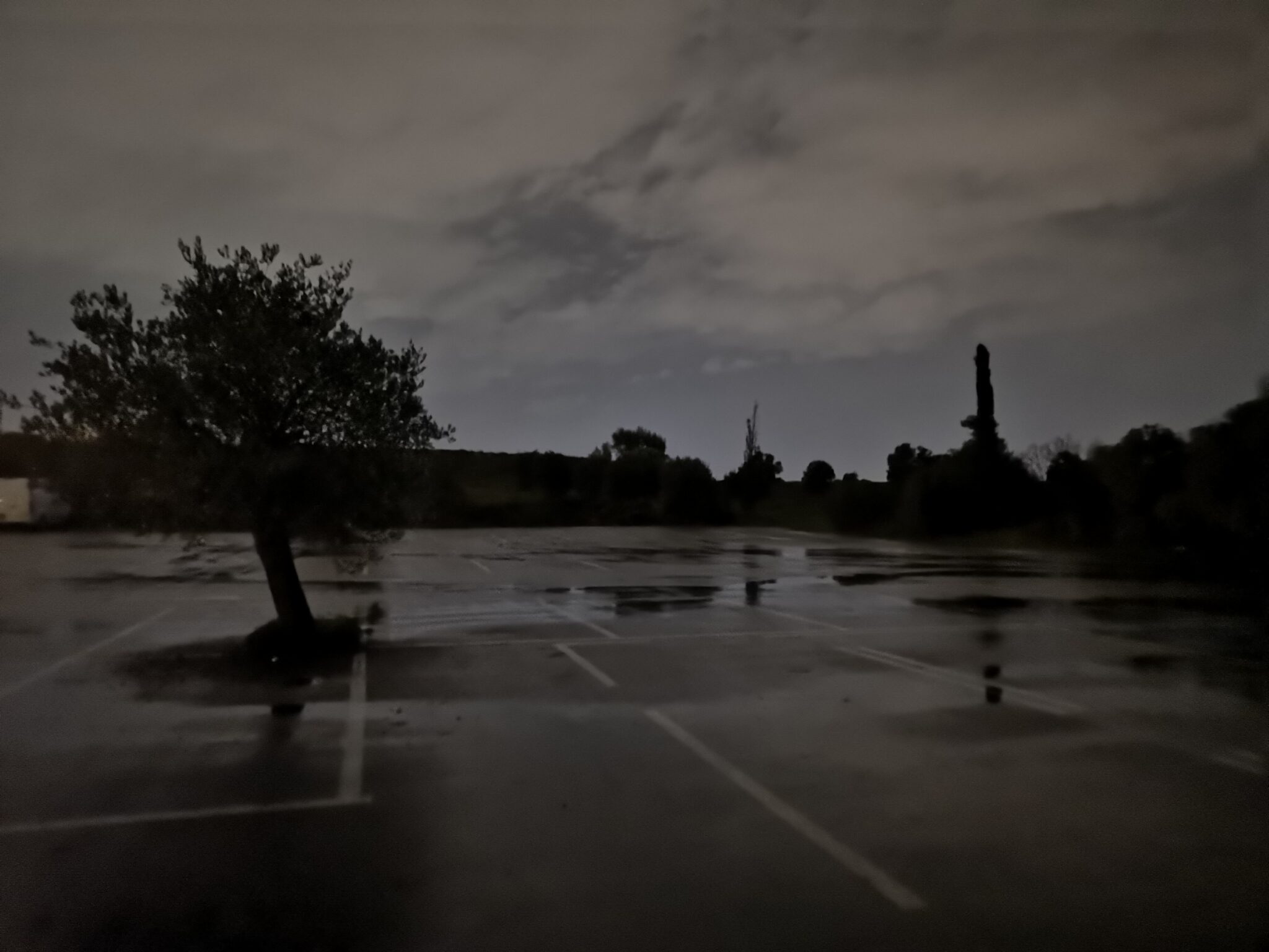 Έντονες βροχοπτώσεις, χαλαζόπτωση, σφοδροί άνεμοι και τσουχτερό κρύο (ΒΙΝΤΕΟ)