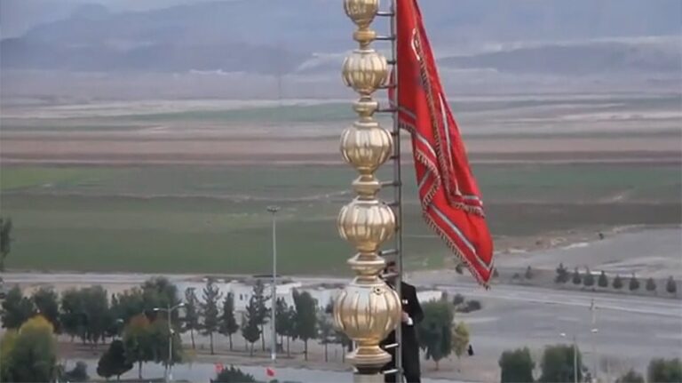 Δολοφονία Σουλεϊμανί: Λάβαρο πολέμου ύψωσε το Ιράν (ΒΙΝΤΕΟ)