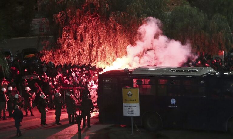 Ένταση και… ανθρωποκυνηγητό έξω από το «Γ. Καραϊσκάκη»
