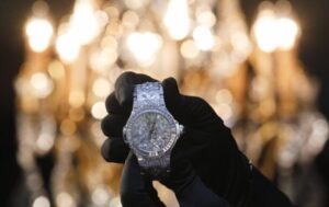 7.000 ευρώ και χρυσαφικά έκαναν "φτερά" από οικία στην Πάφο