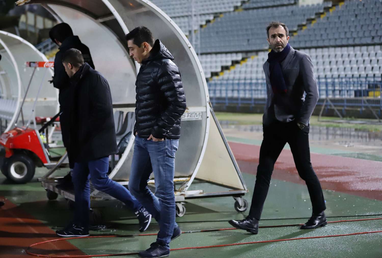 Ο άνεμος μετακίνησε τους πάγκους στο «Στέλιος Κυριακίδης»