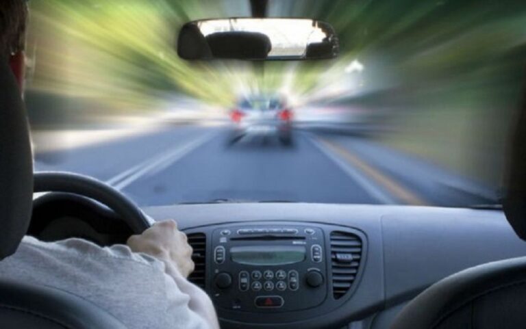 Άμεση στέρηση άδειας οδήγησης από σήμερα για σοβαρές παραβάσεις