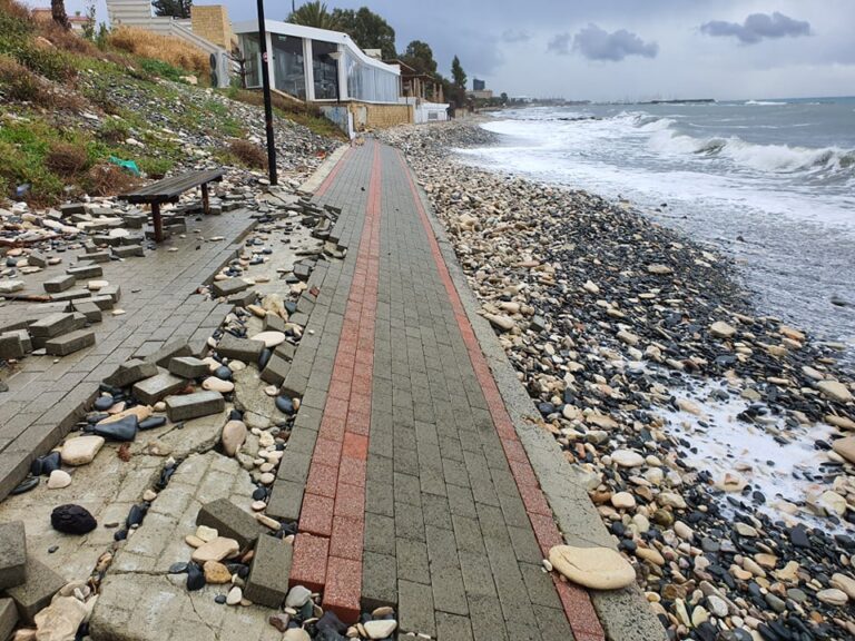 “Δεν έχουμε ούτε σεντ διαθέσιμο για επιδιορθώσεις" (ΒΙΝΤΕΟ&ΦΩΤΟ)