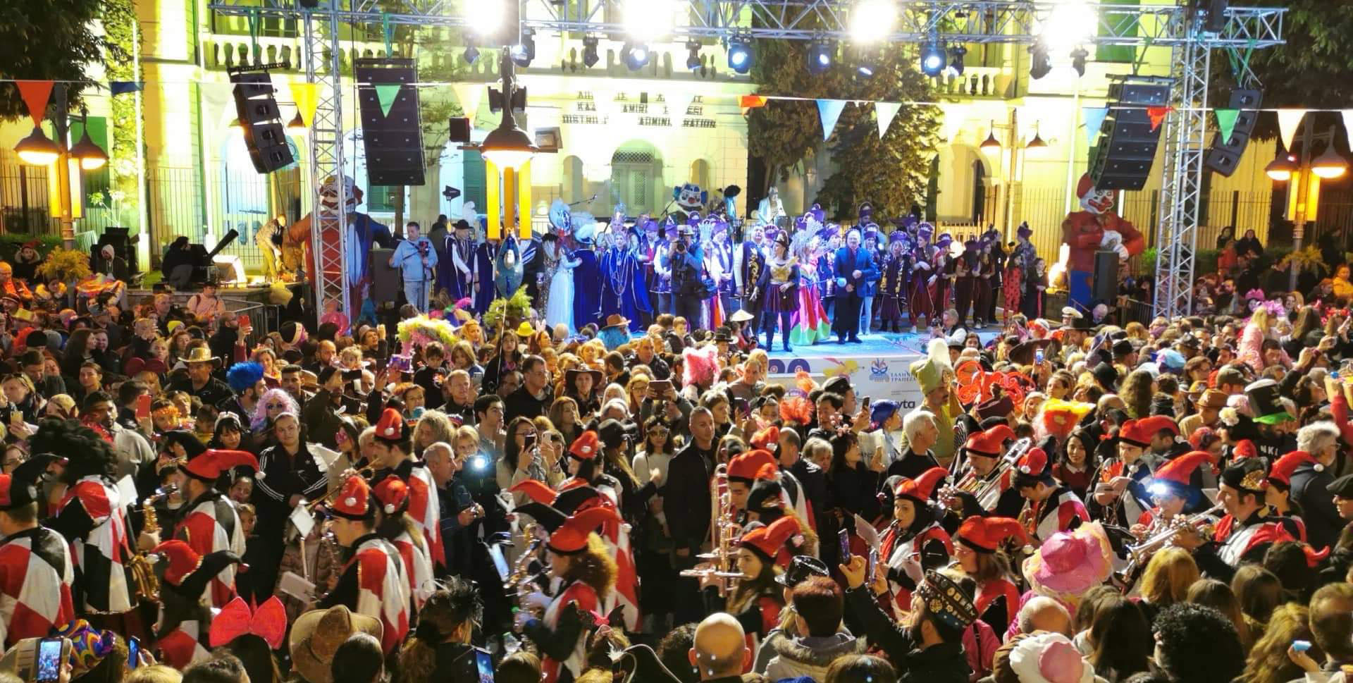 Με εντυπωσιακό τρόπο υποδέχθηκε το καρναβάλι η Λεμεσός (ΒΙΝΤΕΟ)