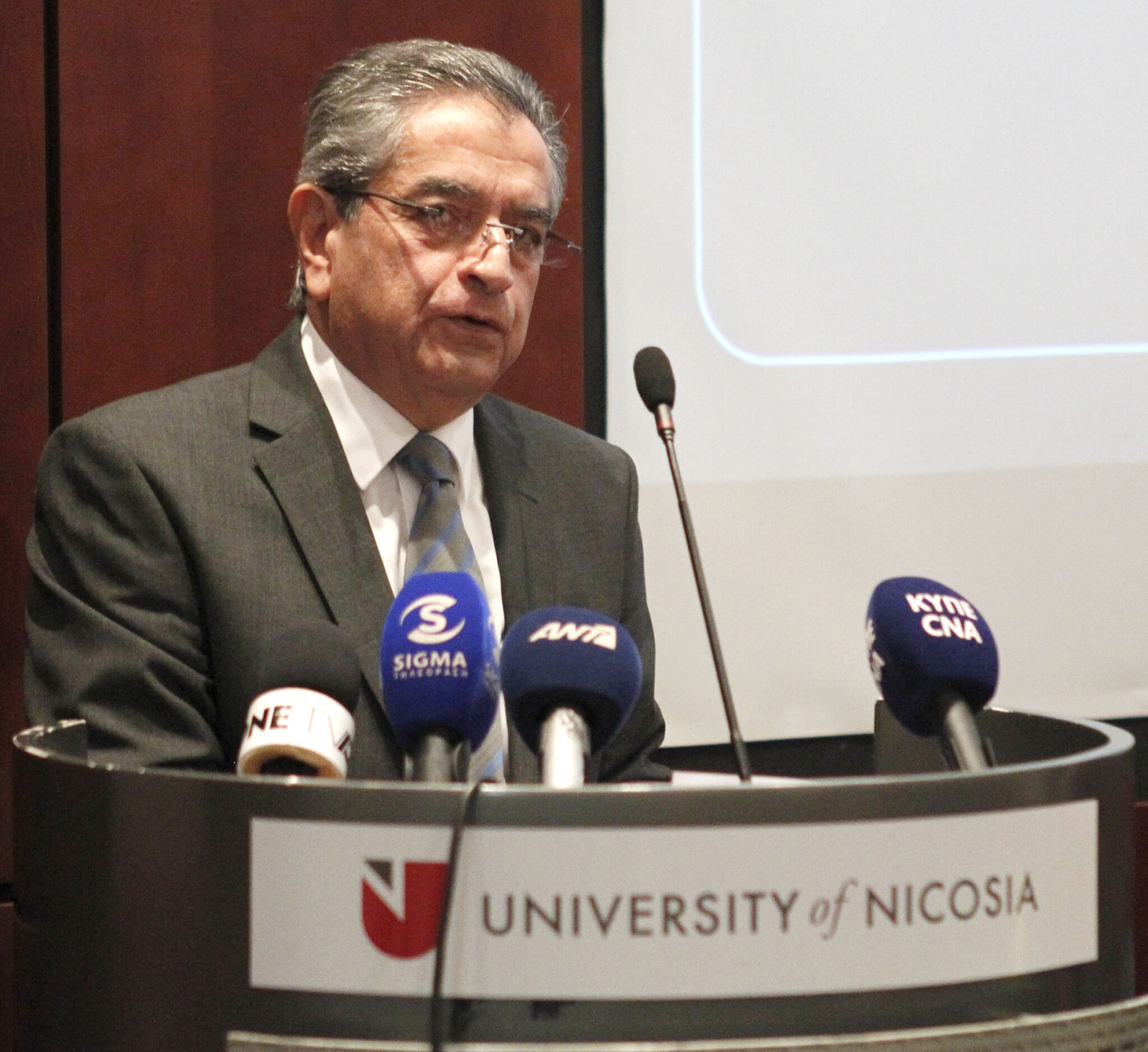 «Ελλείψει στοιχείων δεν μπορεί να γίνει διερεύνηση» δηλώνει ο Γεν. Εισαγγελέας