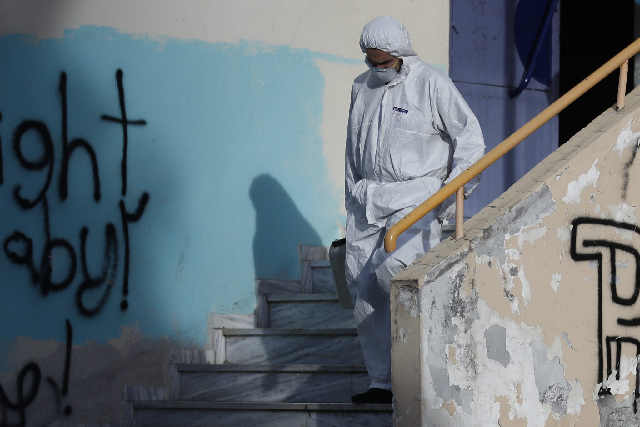 Άδειασαν τα σούπερ μάρκετ μετά το πρώτο κρούσμα κορωνοϊού στην Αθήνα (ΒΙΝΤΕΟ)