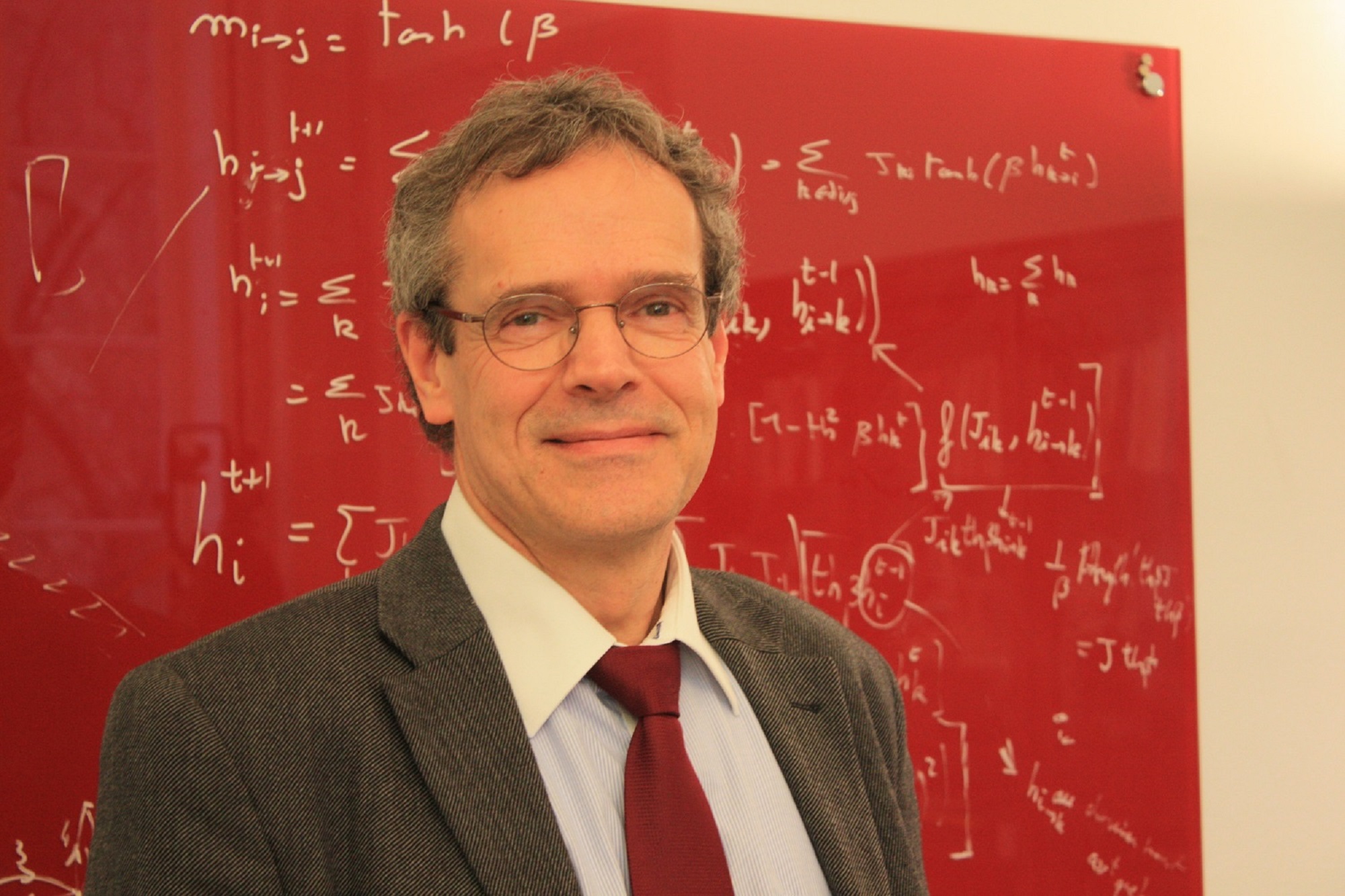 Ο Marc Mezard ανοίγει το μαύρο κουτί της τεχνητής νοημοσύνης