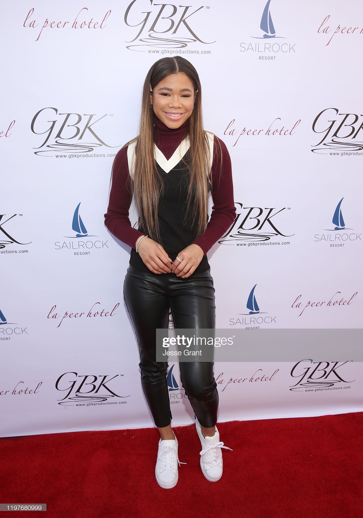 Η STORM REID ΦΟΡΕΣΕTOMMYXZENDAYA ΣΤΟ “GOLD MEETS GOLDEN 2020” PARTY