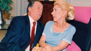 Συντετριμμένη η Ντίνα Κώνστα: Λύγισε για τον θάνατο του Δημήτρη Τσούτση