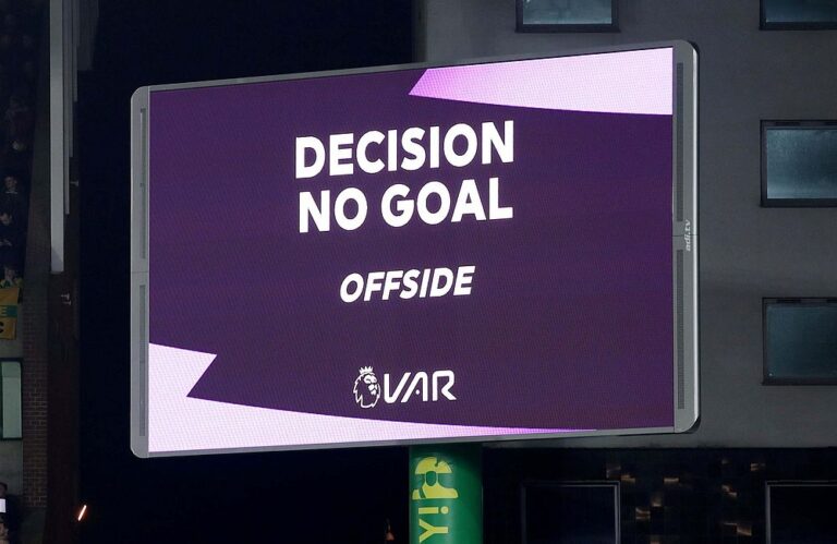 Έρευνα: Οι φίλαθλοι της Premier League είναι κατά του VAR