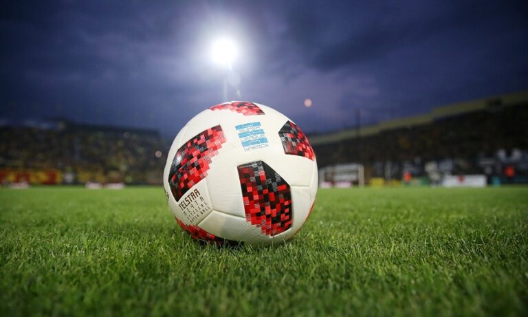 Προς αναβολή τα play off της Super League λόγω κορωνοϊου