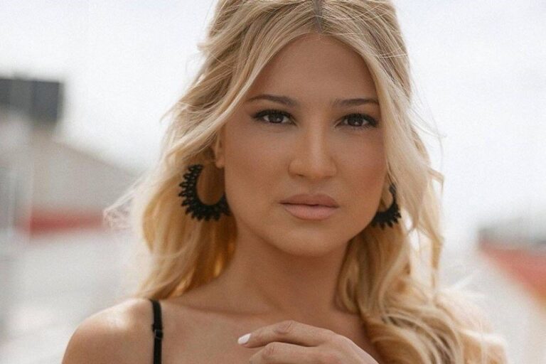 Αποκάλυψη γνωστού τραγουδιστή: "Μπήκα σε καραντίνα λόγω της… Φαίης Σκορδά"