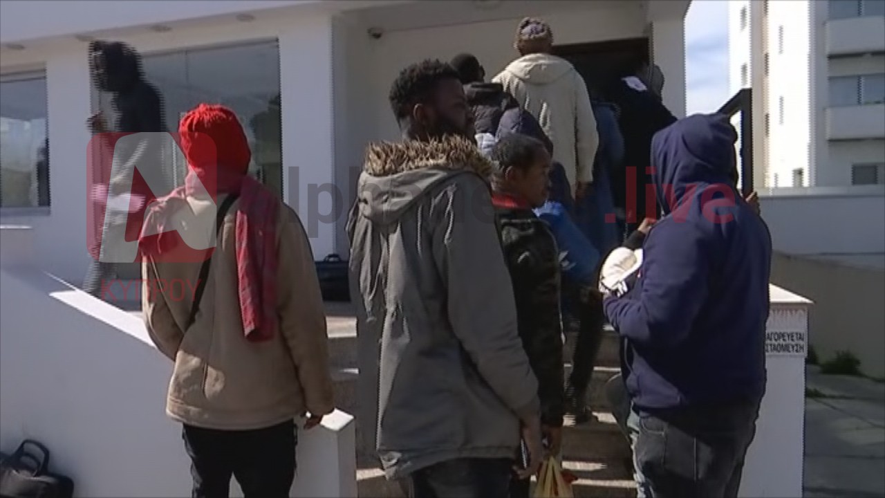 Με… συνοδό πέρασαν στις ελεύθερες περιοχές άλλοι 70 μετανάστες (ΒΙΝΤΕΟ&ΦΩΤΟ)