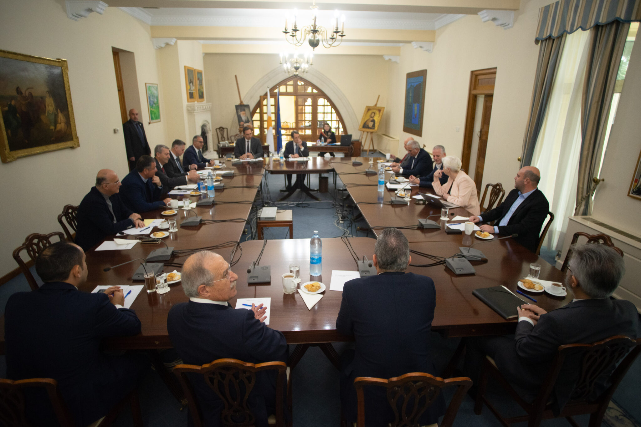 Η παρέμβαση της ΟΥΝΦΙΚΥΠ για οδοφράγματα και η ενόχληση της Κυβέρνησης (ΒΙΝΤΕΟ)