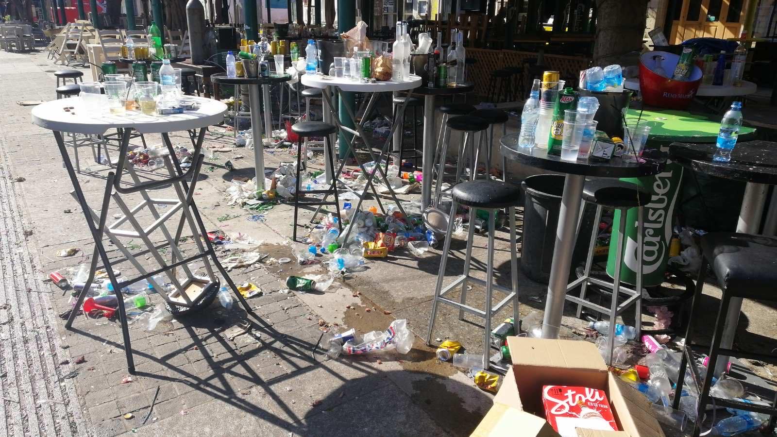 Τόνοι σκουπιδιών και ζημιές μετά το γλέντι στη Λεμεσό (ΒΙΝΤΕΟ)