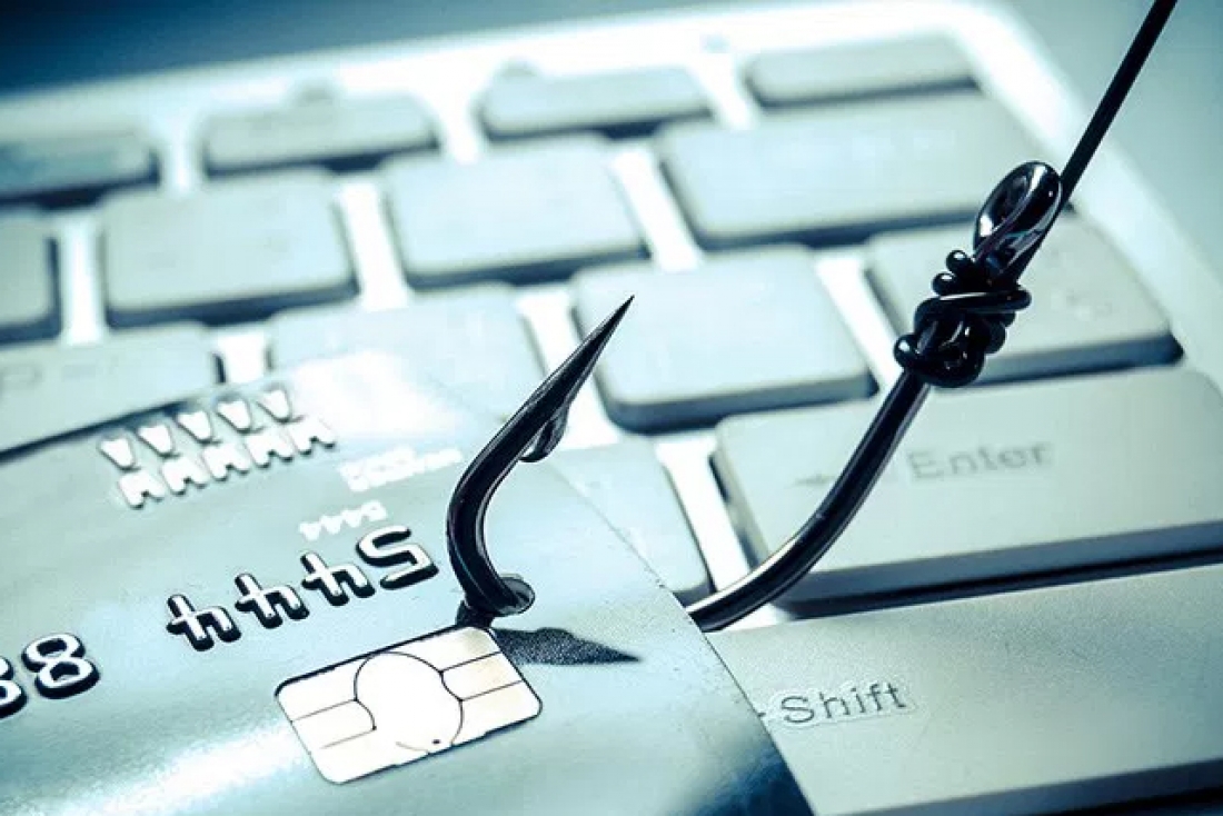 Για νέα απάτη με SMS και e-mails προειδοποιεί η Αστυνομία