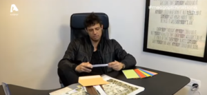 "Ανάκριση" στον Πούμπουρα: Τι θα έκανε αν τον απατούσε η γυναίκα του; (ΒΙΝΤΕΟ)