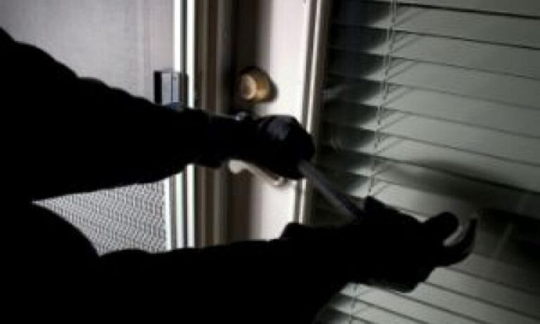 Πάφος: Χειροπέδες σε 47χρονο που "σήκωσε" ηλεκτρογεννήτρια από αποθήκη εταιρείας