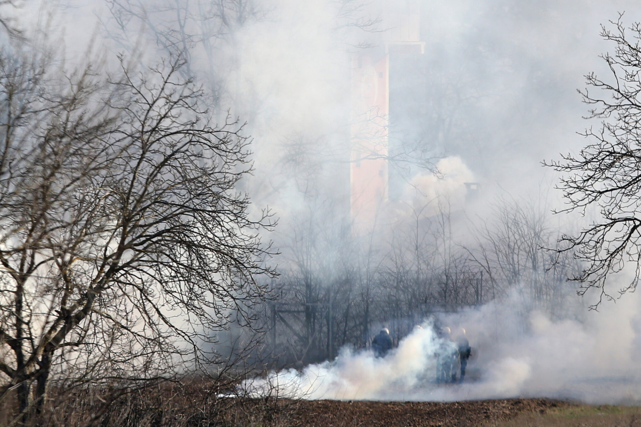 Νέα επεισόδια στις Καστανιές του Έβρου με ρίψη χημικών (ΒΙΝΤΕΟ)