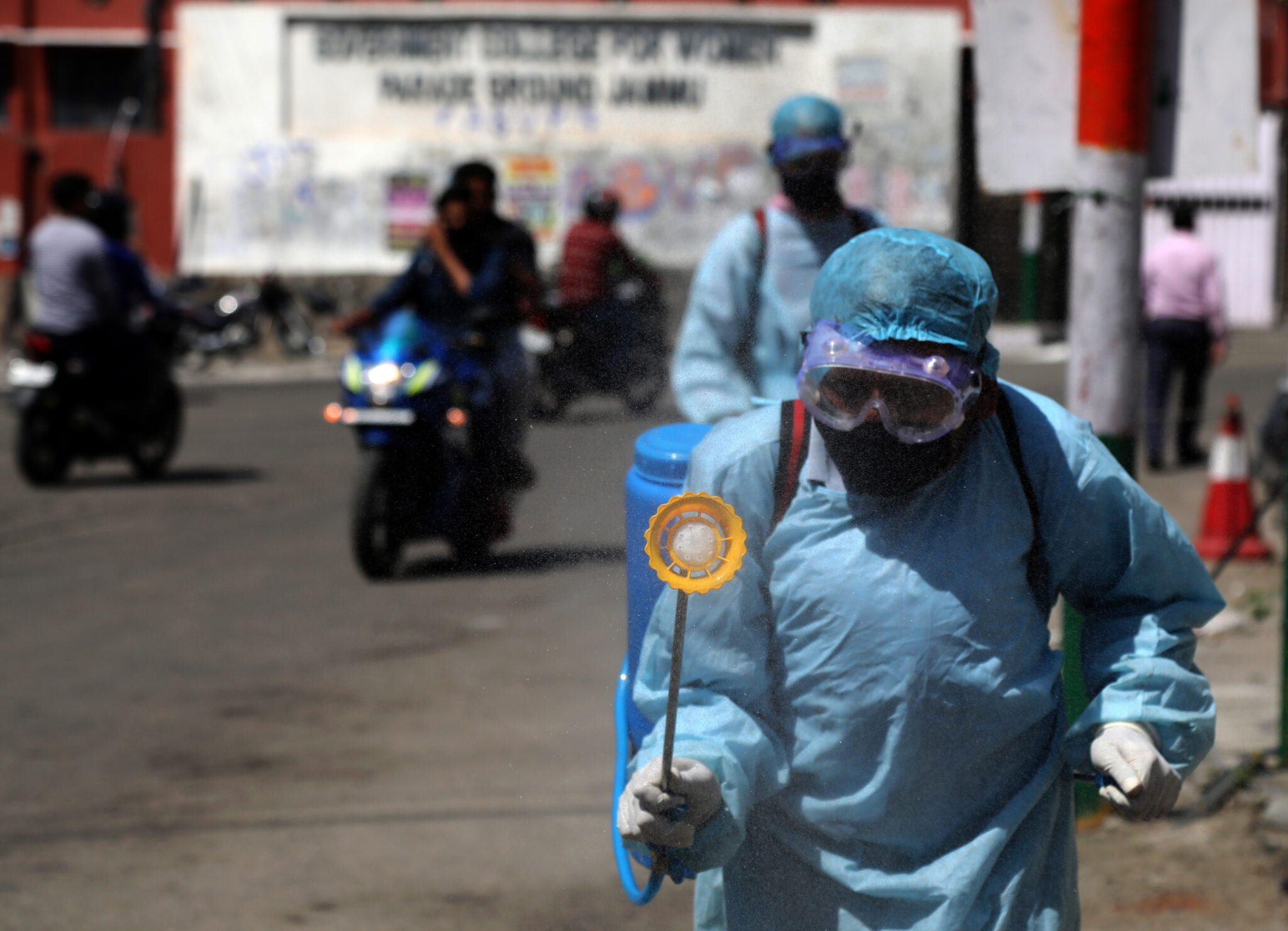 Στους 1,566 οι θάνατοι στο Ιράν λόγω κορωνοϊού