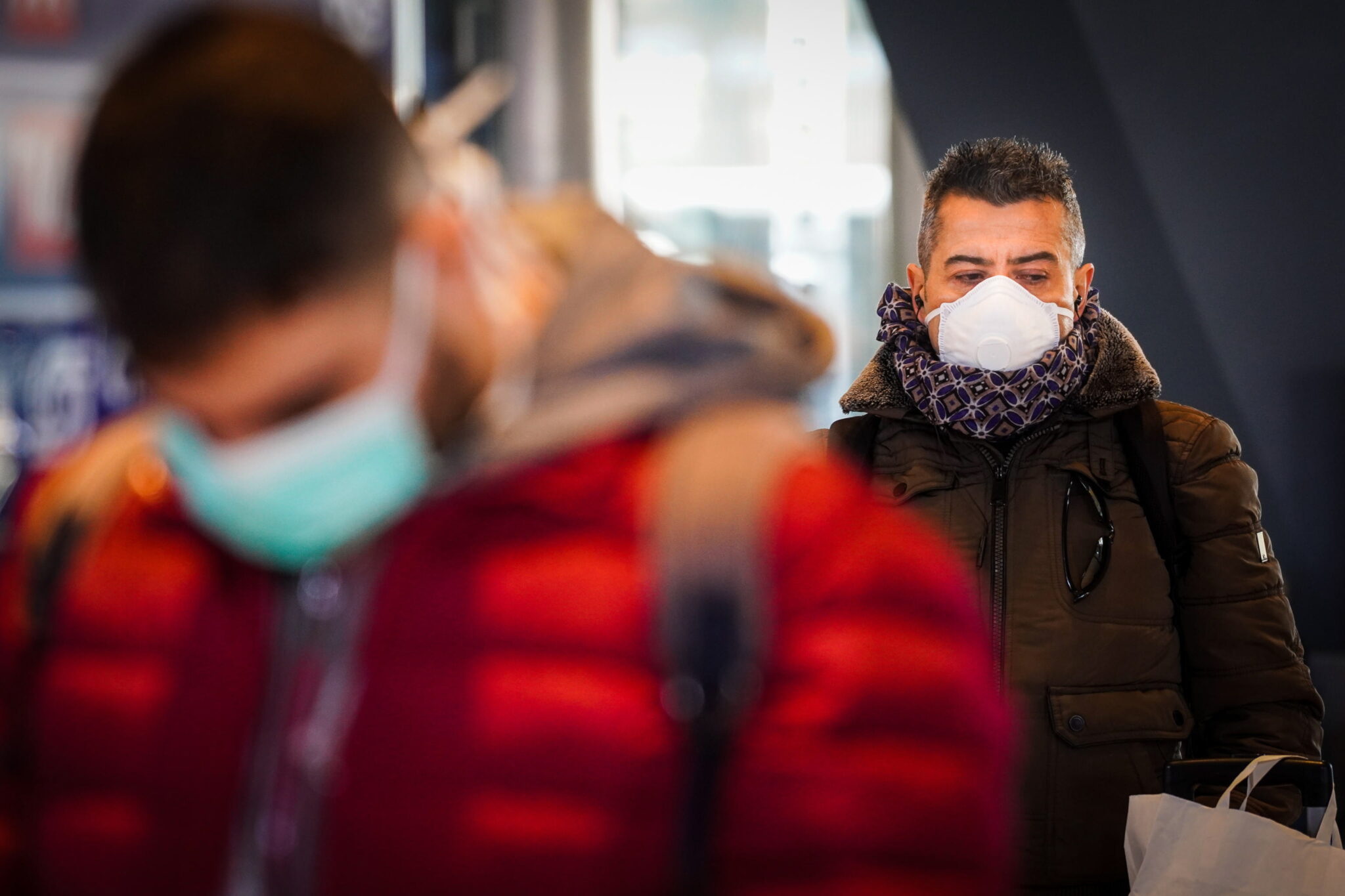 Τι λένε ψυχολόγοι για τον πανικό που επικρατεί λόγω κορωνοϊού (ΒΙΝΤΕΟ)