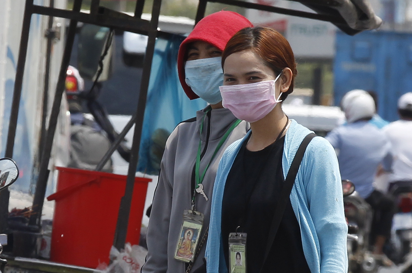 Covid-19: Η γαλλική Κυβέρνηση επιτάσσει τις προστατευτικές μάσκες