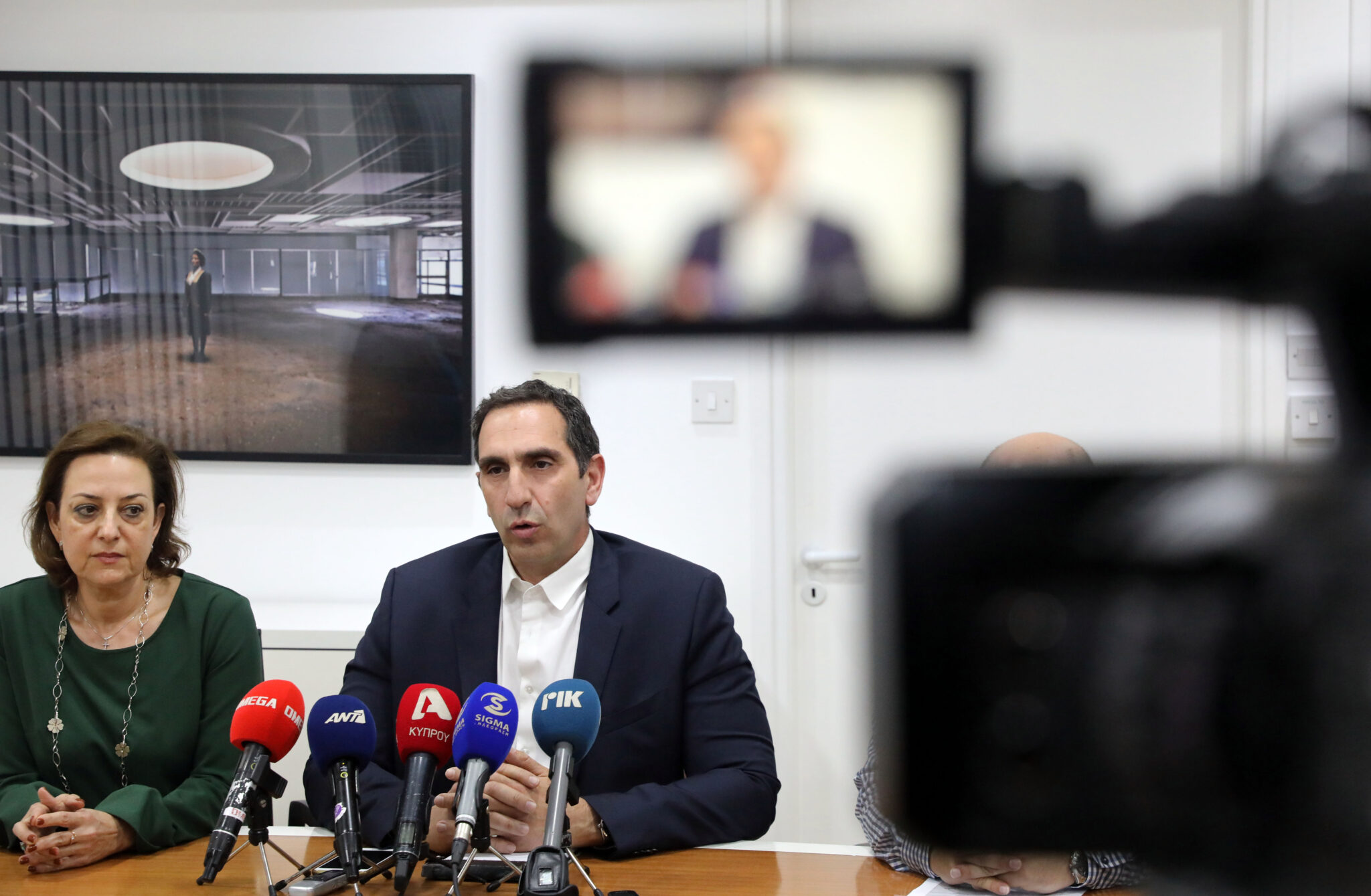 Υπουργός Υγείας: Δεν αποκλείει πιο δραστικά μέτρα για αντιμετώπιση του κορωνοϊού