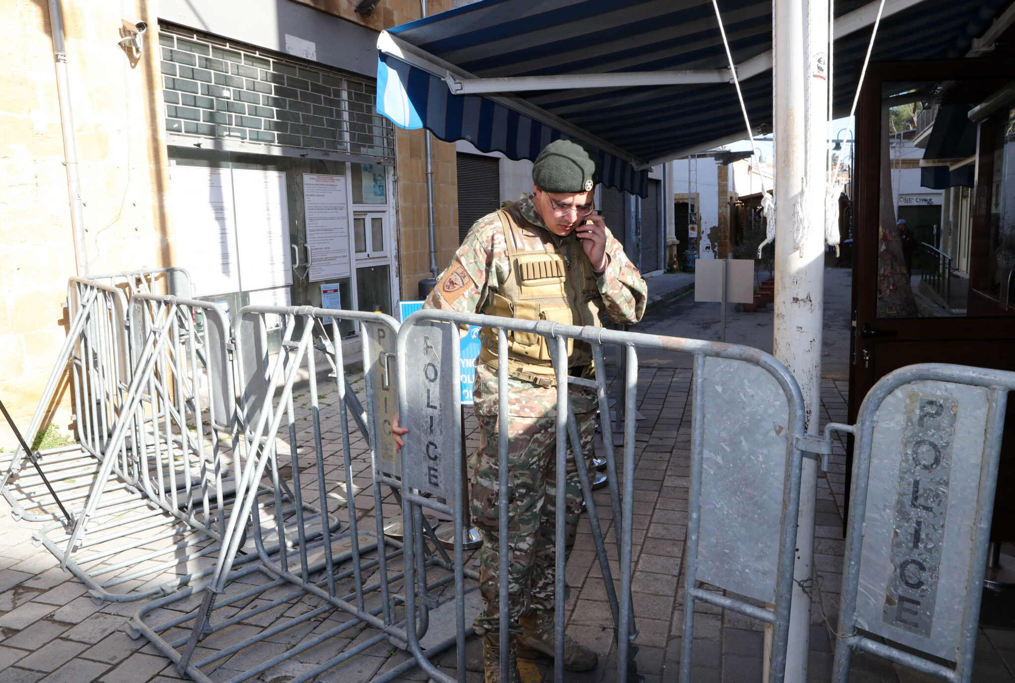 Πρώτη αντίδραση Βρυξελλών για το κλείσιμο των οδοφραγμάτων λόγω κορωνοϊού (VID)