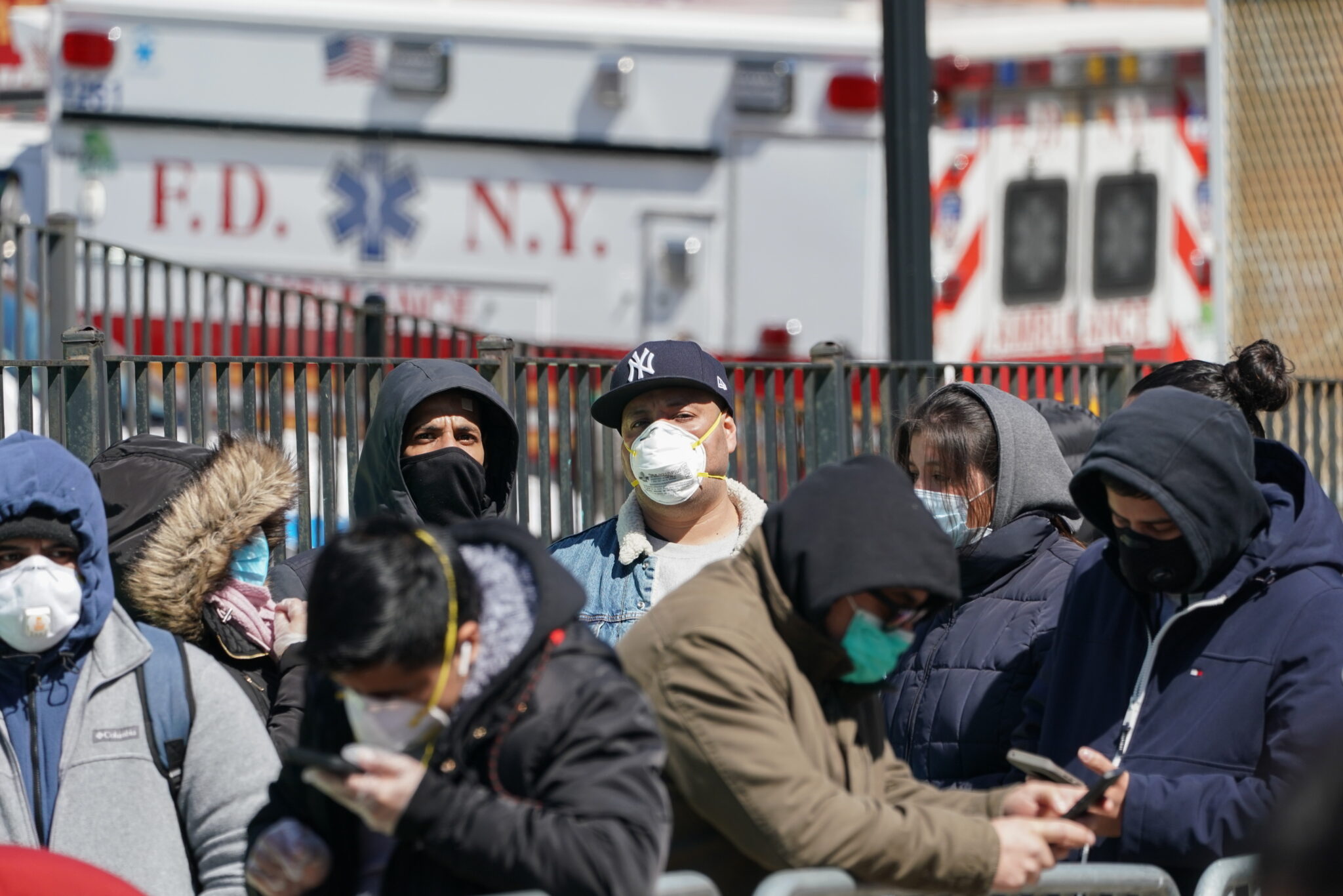 O Π.Ο.Υ. κρούει τον κώδωνα του κινδύνου για επιτάχυνση της εξάπλωσης (ΒΙΝΤΕΟ)