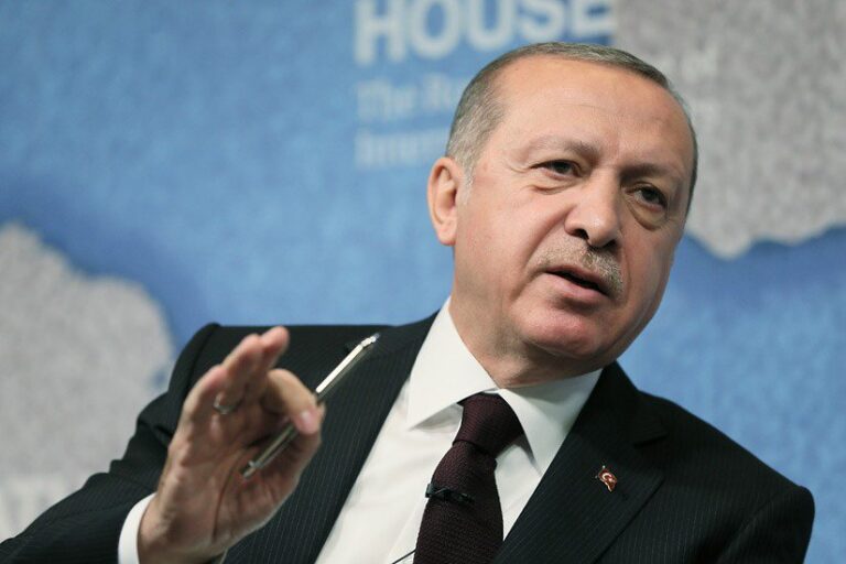 Ερντογάν: Συγκρίνει τους Έλληνες με τους ναζί
